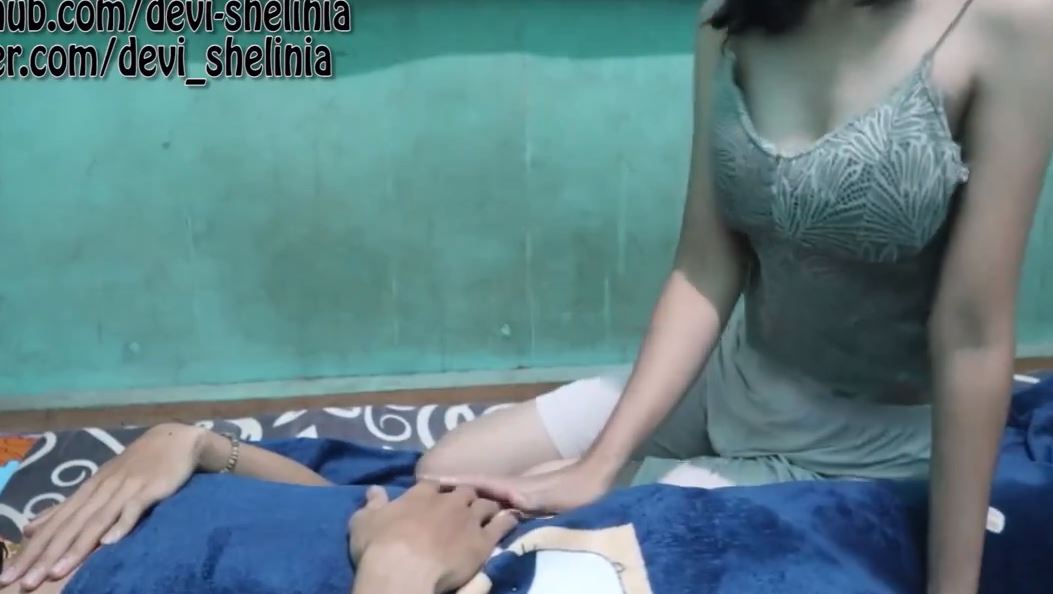 Sedang Viral Cewe Hyper Udah Sanghe Bangunin Abang Yang Lagi Bobo