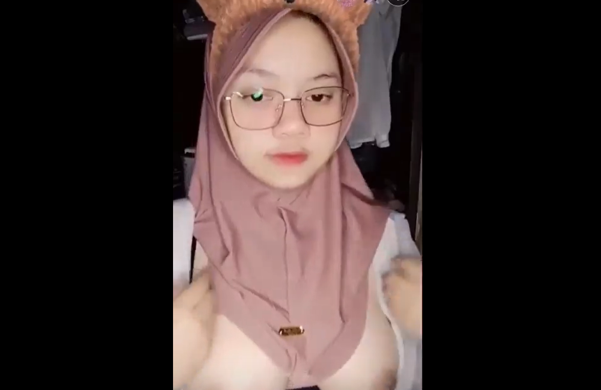 Yandex Viral Gadis Hijab Iseng Live Ada Yang Nyawer Paus Suruh Buka Baju